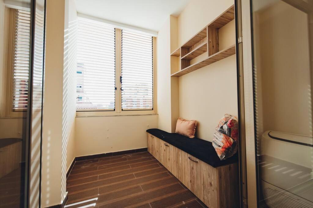 Luxury Apartment At Myslym Shyri Tiranë Eksteriør bilde